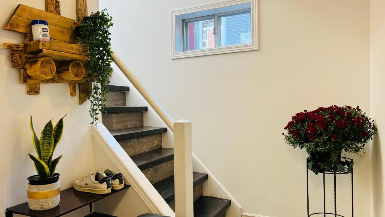 Toronto Bed & Breakfast - Free Parking Экстерьер фото