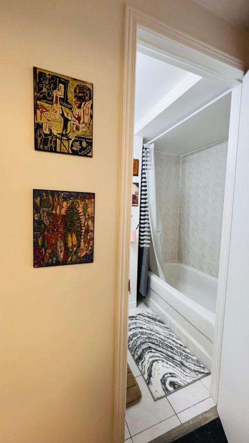 Toronto Bed & Breakfast - Free Parking Экстерьер фото
