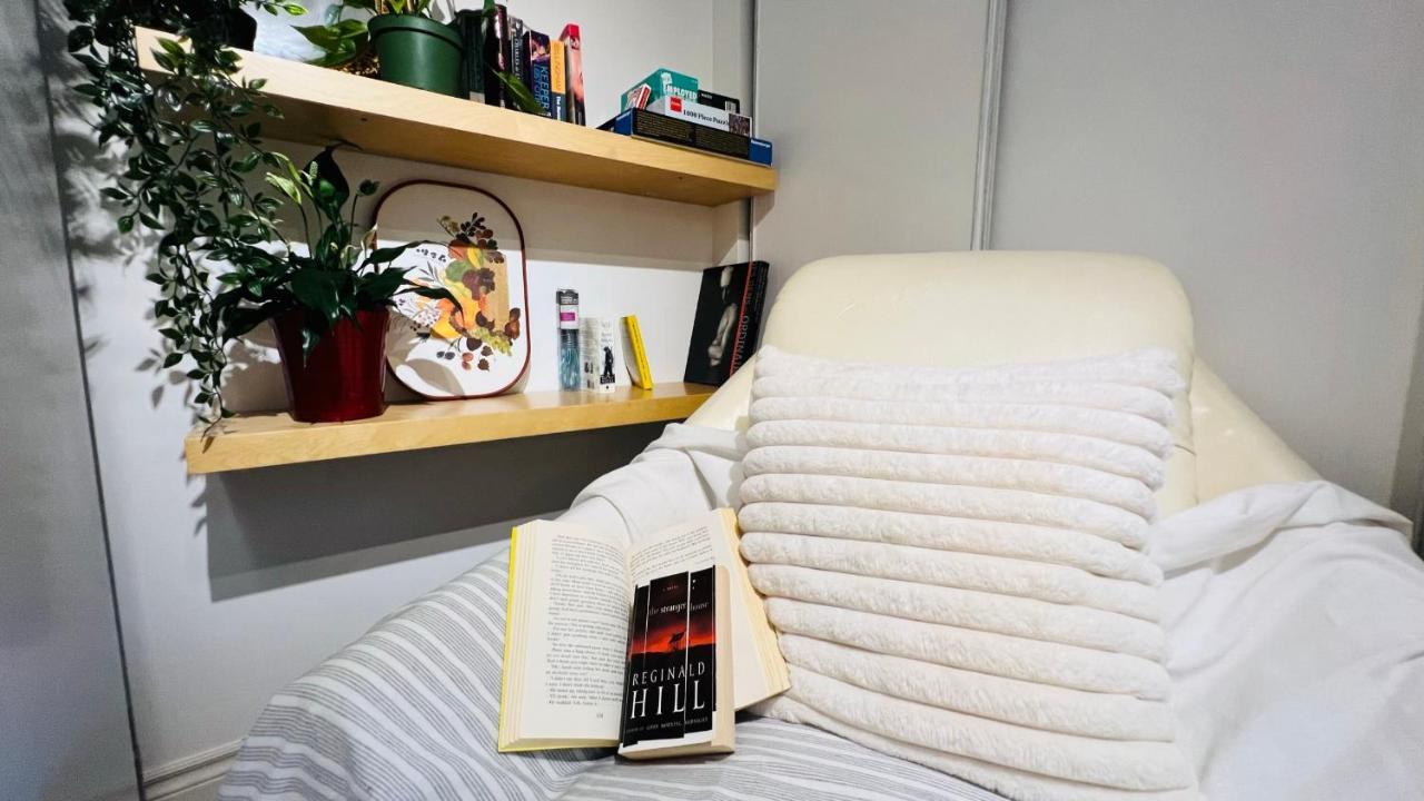 Toronto Bed & Breakfast - Free Parking Экстерьер фото
