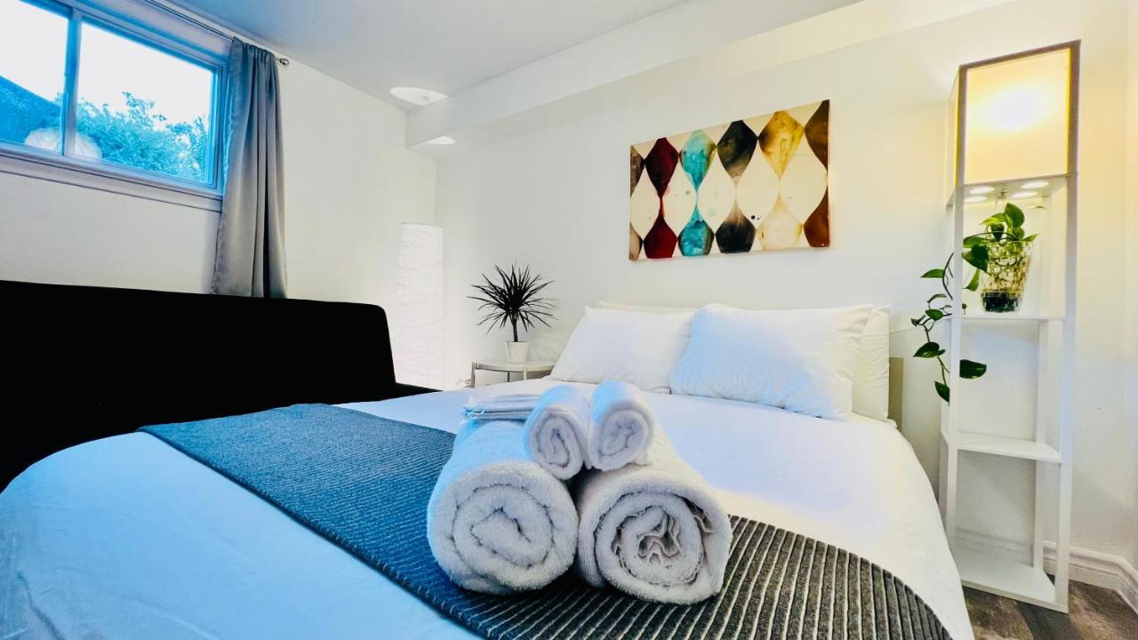 Toronto Bed & Breakfast - Free Parking Экстерьер фото