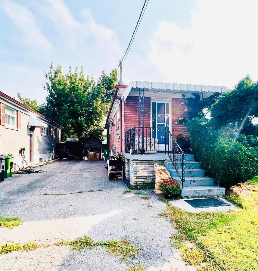 Toronto Bed & Breakfast - Free Parking Экстерьер фото
