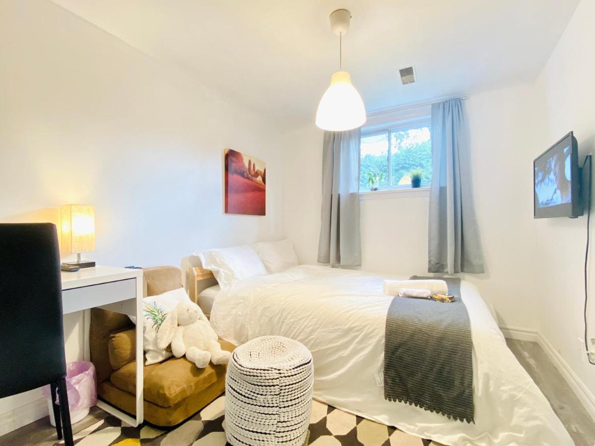 Toronto Bed & Breakfast - Free Parking Экстерьер фото