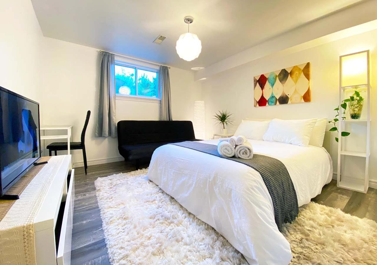 Toronto Bed & Breakfast - Free Parking Экстерьер фото