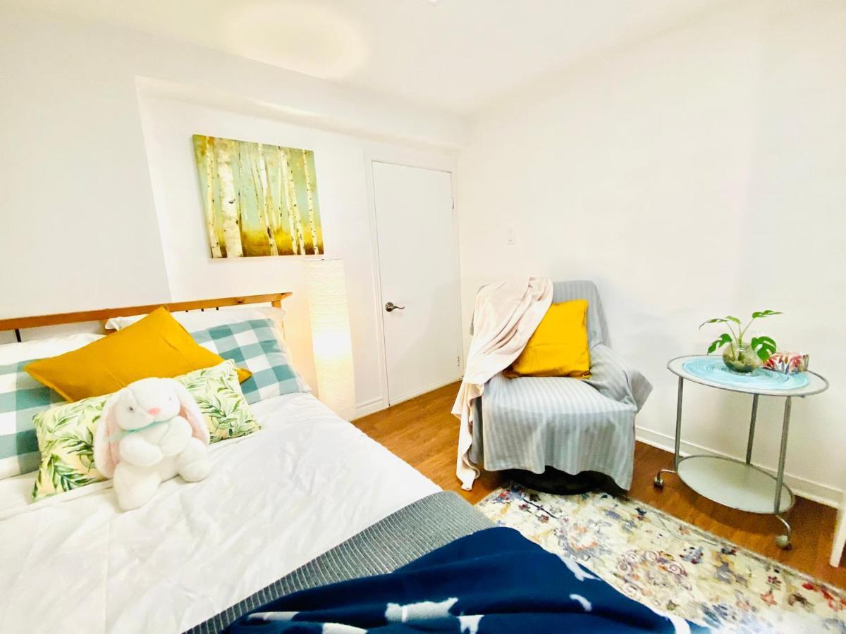 Toronto Bed & Breakfast - Free Parking Экстерьер фото